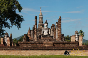 Seated-Buddha-Wat-Mahathat-temple-Sukhothai