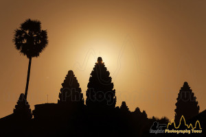 sunlight angkor wat central tower angkor photo tours