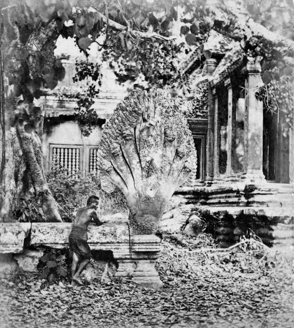 Bayon Temple Corridor
