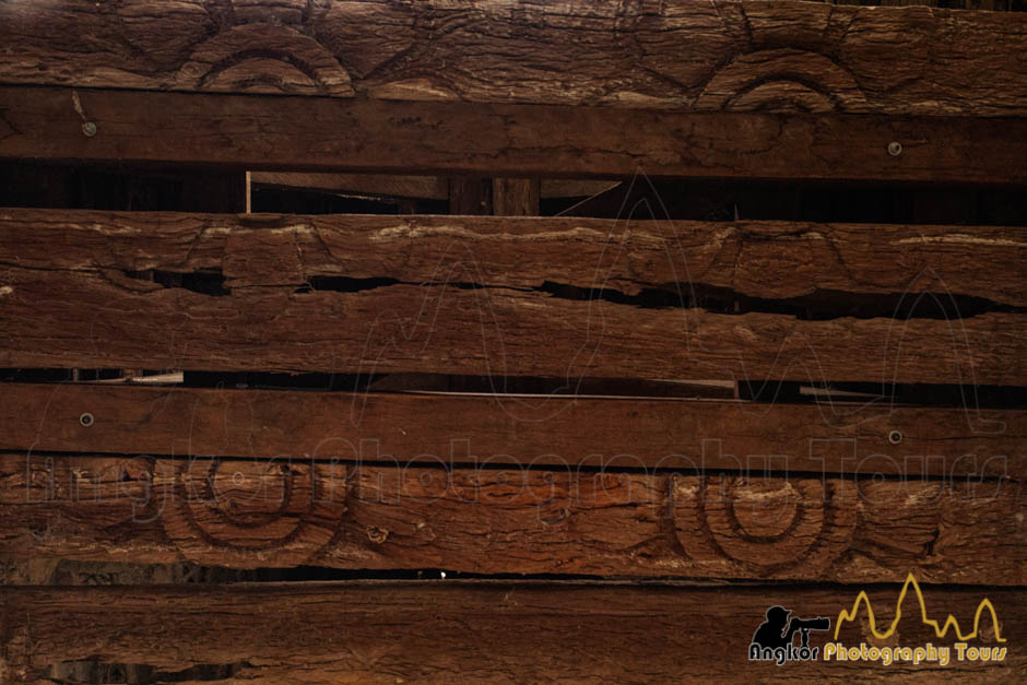 wood carving ceiling banteay thorp