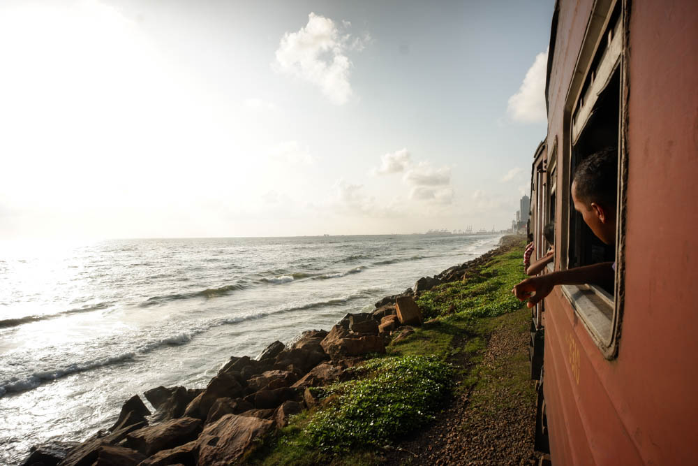 sri lanka tran coastal line