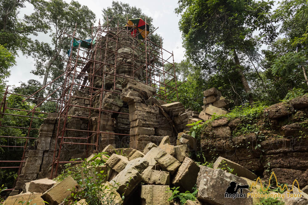 ta prohm temple gate restoration