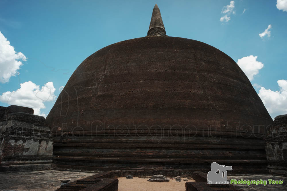 Polonnaruwa dagoba photography tour sri lanka