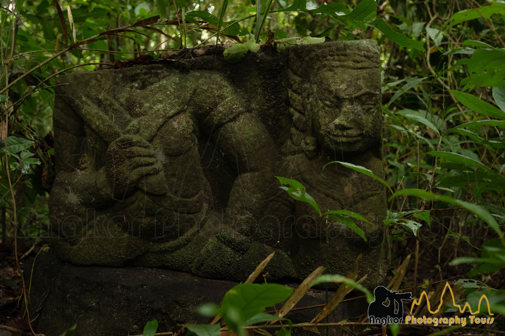 hidden carving angkor