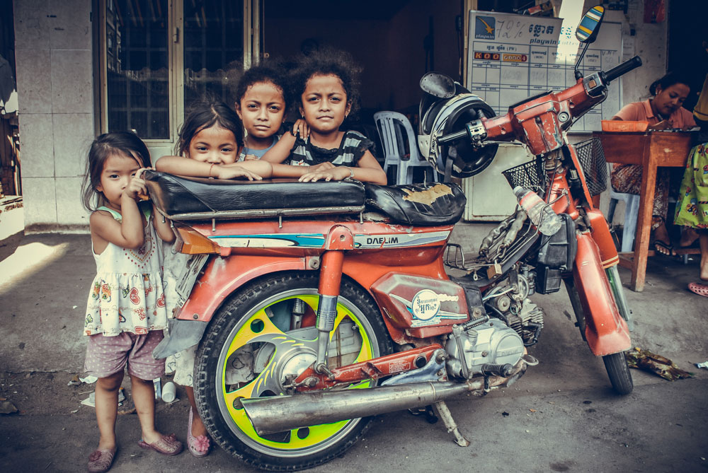 phnom penh street photography