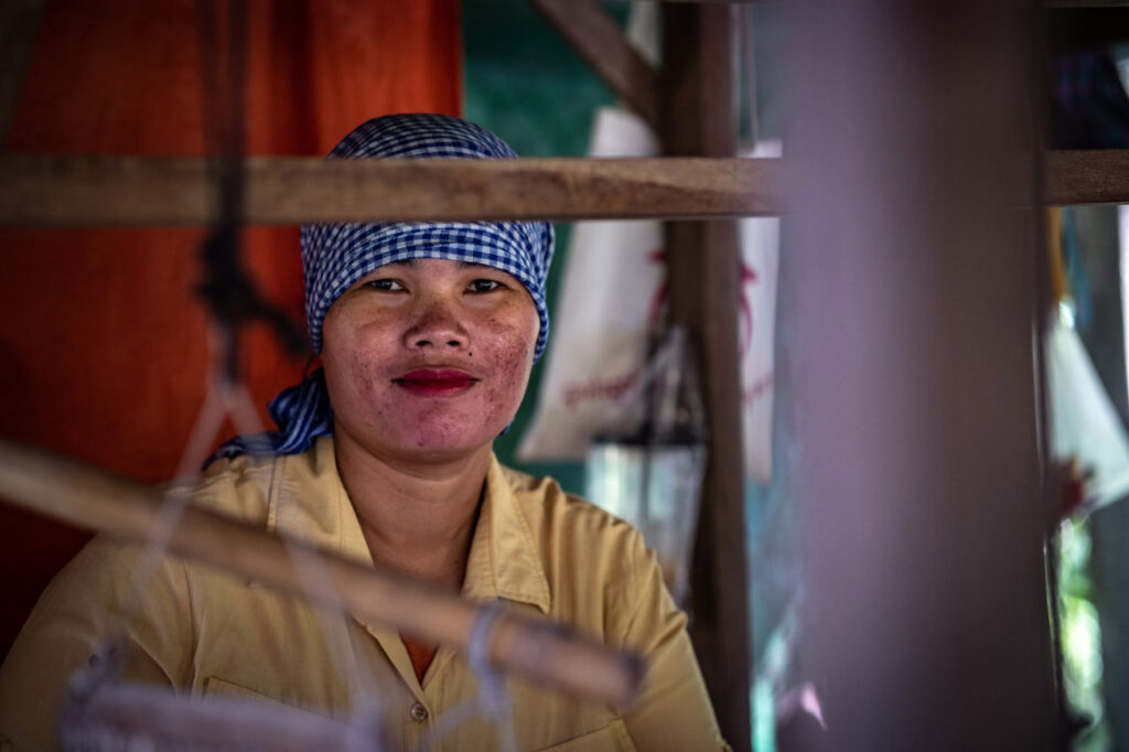 silk weaving koh dach